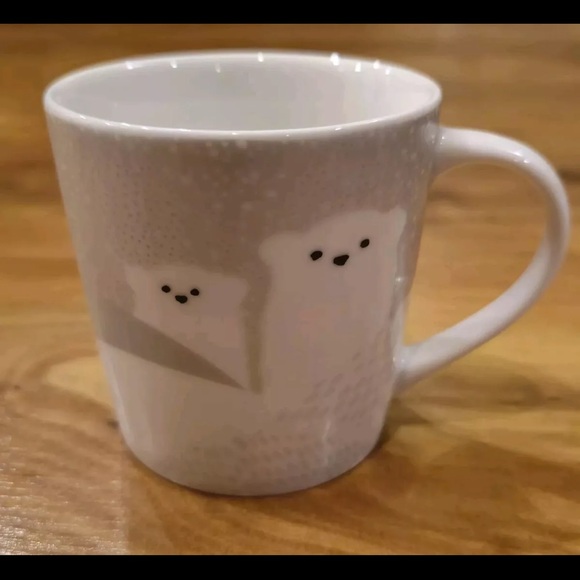 STARBUCKS 8 oz Mug Holiday Winter Ceramic Polar Bears in Snow 2016 White Silver - Picture 1 of 7